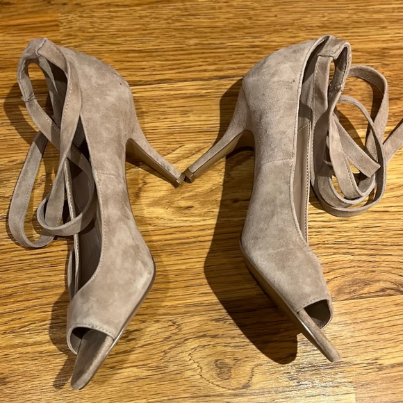 Saks Fifth Ave Clara Ankle Lace Up Heels Size 7 - Picture 2 of 9